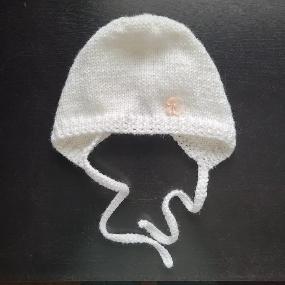 Baby Girl Hat BONNET knitted Acrylic Handmade Knit White Size 3-5 Months